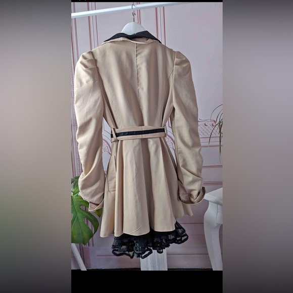 Vintage fall trench coat - Picture 2 of 2